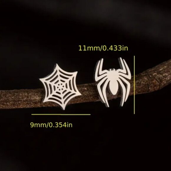Spider Web Stainless Steal Stud Earrings NWT - Picture 2 of 2